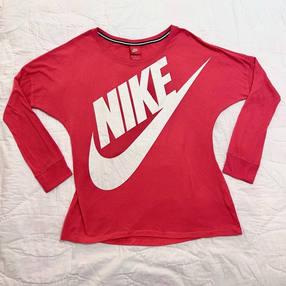 Nike Tops - Nike Dolman Sleeve Tee Shirt Top Womens M Pink Drop Shoulder Oversize Logo Gym